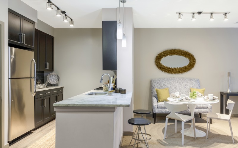 Spacious studio, one, two, and three bedroom apartments in national hrabor, maryland